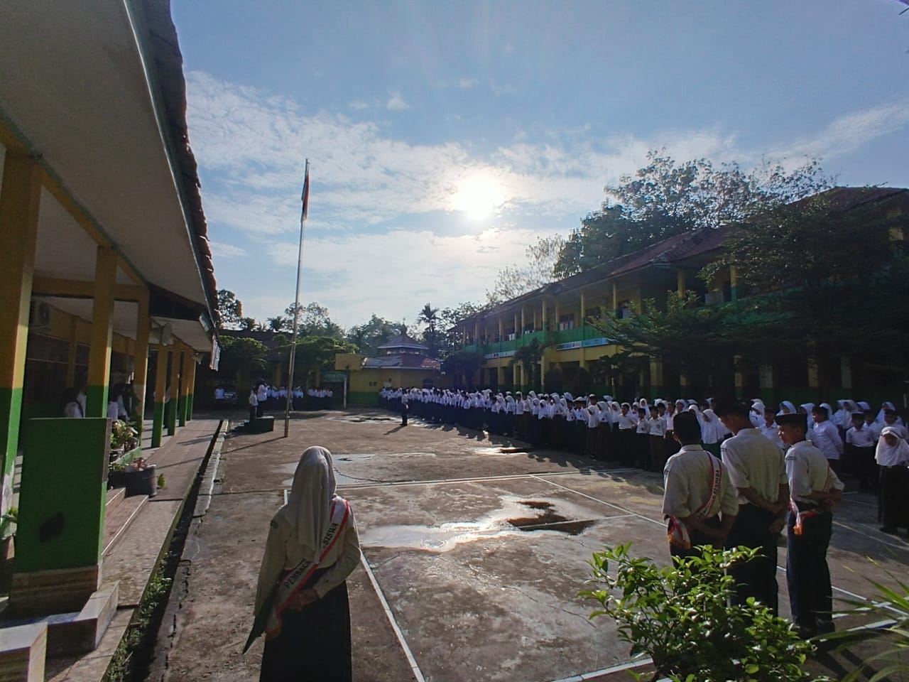 Kegiatan rutinitas upacara bendera Kegiatan rutinitas upacara bendera