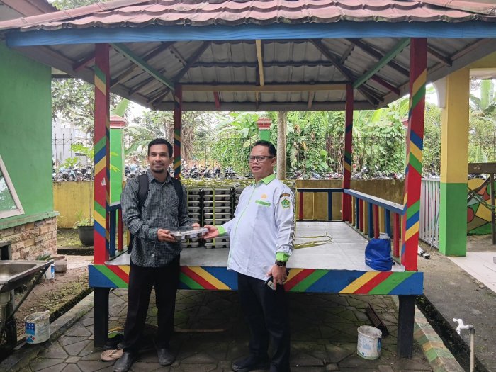 MTsN 6 Kota Jambi Terima MBG Hari Pertama Pasca Libur Lebaran, Dilakukan Serah Terima Menu