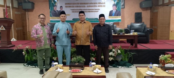 KEPALA MTsN 6 KOTA JAMBI BERSAMA GURU DAN STAF TU HADIRI MUZAKARAH AGAMA ISLAM BERSAMA ANGGOTA DPR RI KOMISI VIII KEPALA MTsN 6 KOTA JAMBI BERSAMA GURU DAN STAF TU HADIRI MUZAKARAH AGAMA ISLAM BERSAMA ANGGOTA DPR RI KOMISI VIII