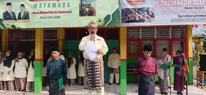 Upacara Peringatan HUT Kemerdekaan RI ke-81 di MTsN 6 Kota Jambi Berlangsung Khidmat Upacara Peringatan HUT Kemerdekaan RI ke-81 di MTsN 6 Kota Jambi Berlangsung Khidmat
