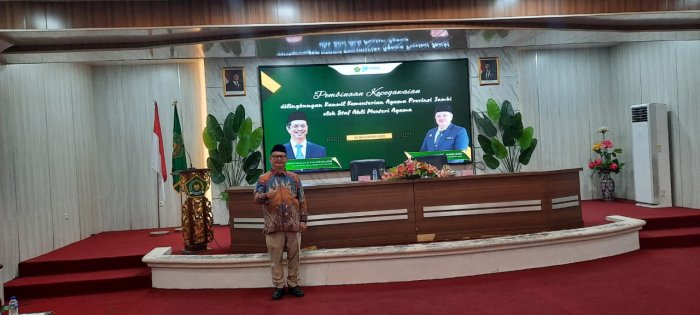 Kepala MTsN 6 Kota Jambi Ikuti Pembinaan Pegawai Kemenag Kepala MTsN 6 Kota Jambi Ikuti Pembinaan Pegawai Kemenag