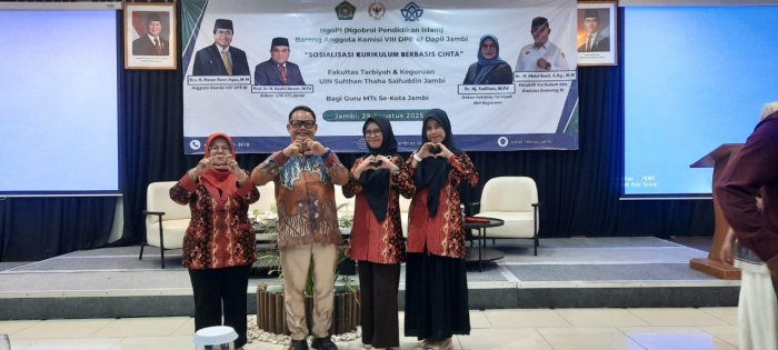 Kepala MTsN 6 Kota Jambi dan Guru Ikuti Sosialisasi Kurikulum Berbasis Cinta oleh UIN STS Jambi Kepala MTsN 6 Kota Jambi dan Guru Ikuti Sosialisasi Kurikulum Berbasis Cinta oleh UIN STS Jambi